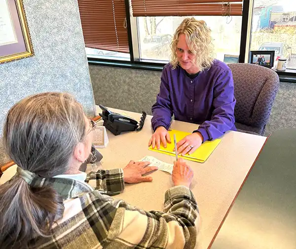 Payment options patient and office manager talking